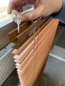 Výměna naklápěcího mechanismu u bambusových žaluzií